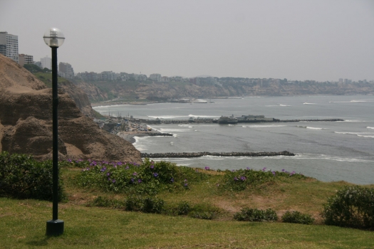 miraflores_seawalk.jpg